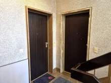 Wohnungseingang ERBPACHT: FREIE 3-ZIMMER-WOHNUNG MIT LOGGIA UND GARAGE IN RUHIGER LAGE VON HILDEN ZU VERKAUFEN...