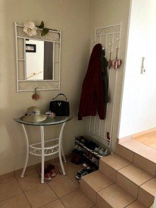 Diele CHARMANTE 2-ZIMMER-WOHNUNG MIT BALKON UND EINBAUK�CHE IN MEERBUSCH-B�DERICH ZU VERMIETEN...