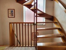 Treppe Spitzboden DOPPELHAUSH�LFTE MIT GARAGE UND KELLER IN ZENTRALER LAGE VON FRIMMERSDORF ZU VERKAUFEN...