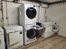 Waschkeller VERMIETETE DACHGESCHOSS-WOHNUNG MIT SONNENBALKON UND GARAGE IN GREVENBROICH-CITY ZU VERKAUFEN...