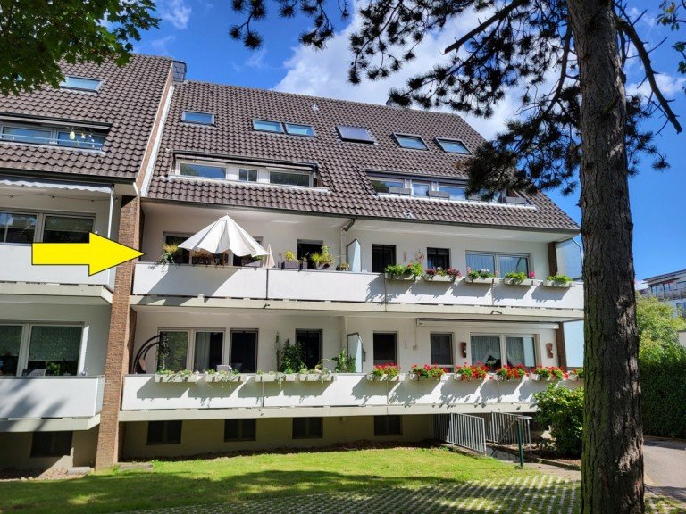 Hausansicht Meerbusch/B�derich Etagenwohnung BEREITS FREI: WOHNUNG MIT SONNENBALKON UND GARAGE IN ZENTRALER LAGE VON B�DERICH ZU VERKAUFEN...