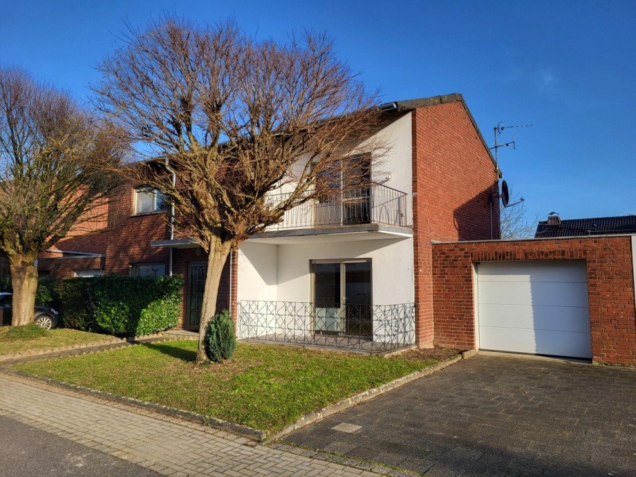 Hausansicht 2 Zweifamilienhaus Rommerskirchen/Anstel