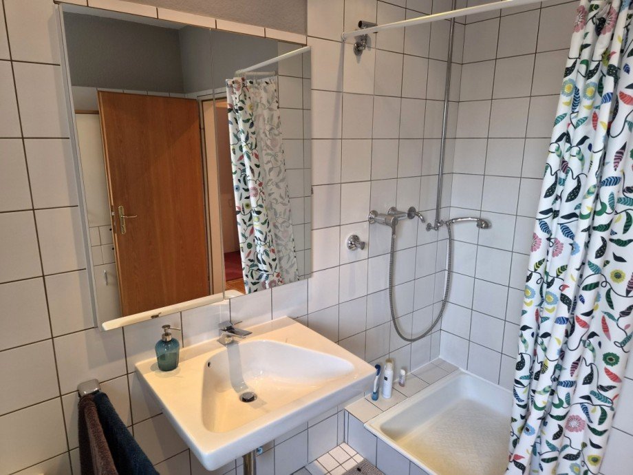 Bad Ansicht 2 Dachgeschosswohnung Meerbusch/B�derich