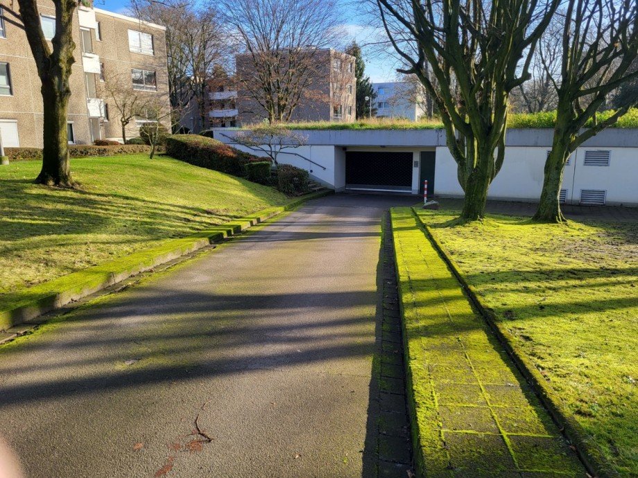 Zufahrt Tiefgarage Etagenwohnung Meerbusch/B�derich