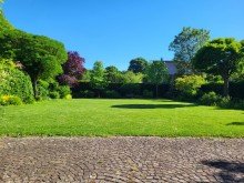 Terrassen-Blick SOLIDES EINFAMILIENHAUS MIT S�DAUSRICHTUNG UND DOPPEL-GARAGE IN ALT-MEERERBUSCH ZU VERKAUFEN...