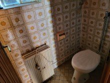 Partyraum WC �LTERES EINFAMILIENHAUS MIT KELLER, WINTERGARTEN UND SCH�NEM GARTEN IN FRIMMERSDORF ZU VERKAUFEN...