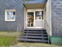 Hauseingang BEREITS FREI: 2-ZIMMER-WOHNUNG MIT WEITBLICK UND TIEFGARAGENPLATZ IN KAARST-NORD ZU VERKAUFEN...