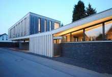 Hausansicht 1 AUSSERGEW�HNLICHES ARCHITEKTENHAUS IN MEERBUSCH-ILVERICH ZU VERMIETEN...