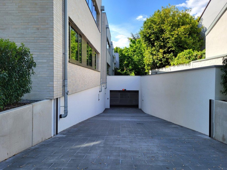 Zufahrt Tiefgarage Erdgeschosswohnung Meerbusch/B�derich