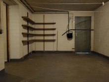 Keller mit Zugang Garten REIHENECKHAUS MIT KELLER, GARAGE UND KLEINEM GARTEN IN D�SSELDORF-HEERDT ZU VERKAUFEN...