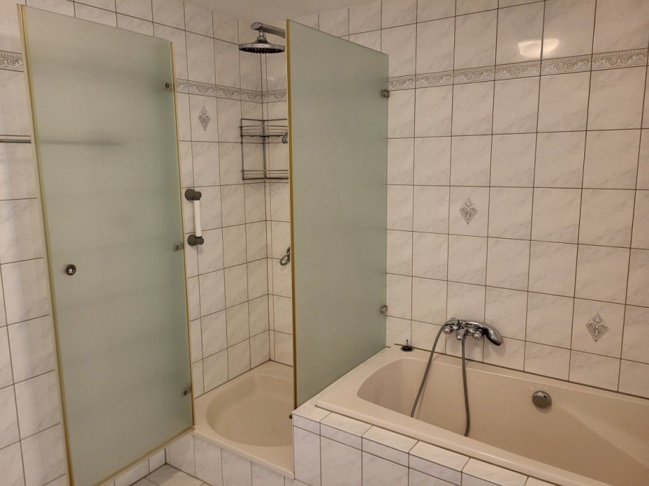 Bad Ansicht 3 Etagenwohnung Grevenbroich/Gustorf