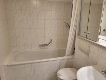 Bad Ansicht 1 BEREITS FREI: HELLE 2-ZIMMER-WOHNUNG MIT SONNENBALKON UND EINBAUK�CHE IN LUDENBERG ZU VERKAUFEN...