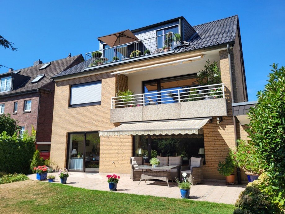 R�ckansicht 2 Mehrfamilienhaus Meerbusch/B�derich