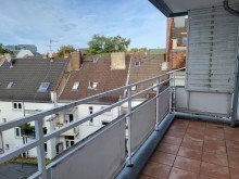 Balkon rechts BEREITS FREI: HELLE 2-ZIMMER-WOHNUNG MIT BALKON IN DERENDORF ZU VERKAUFEN...