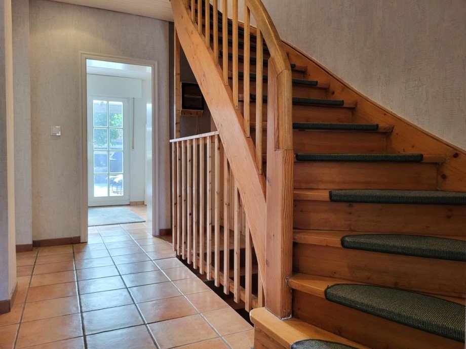 Treppe EG Doppelhaush�lfte Grevenbroich/Frimmersdorf