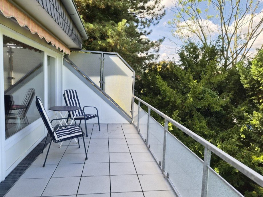 Balkon links Dachgeschosswohnung Meerbusch/B�derich