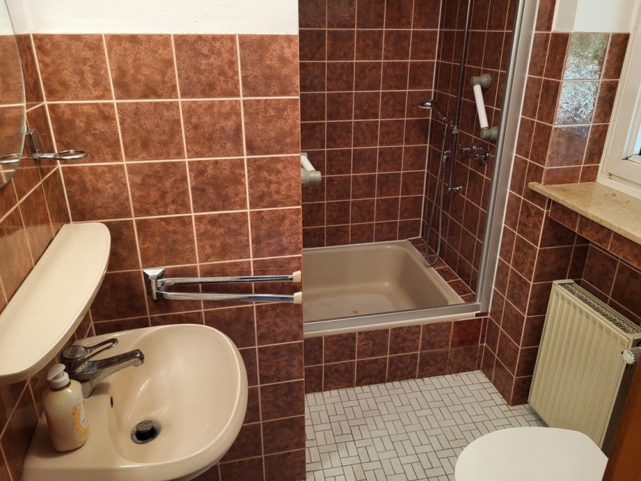 Duschbad EG Einfamilienhaus J�chen/Gierath