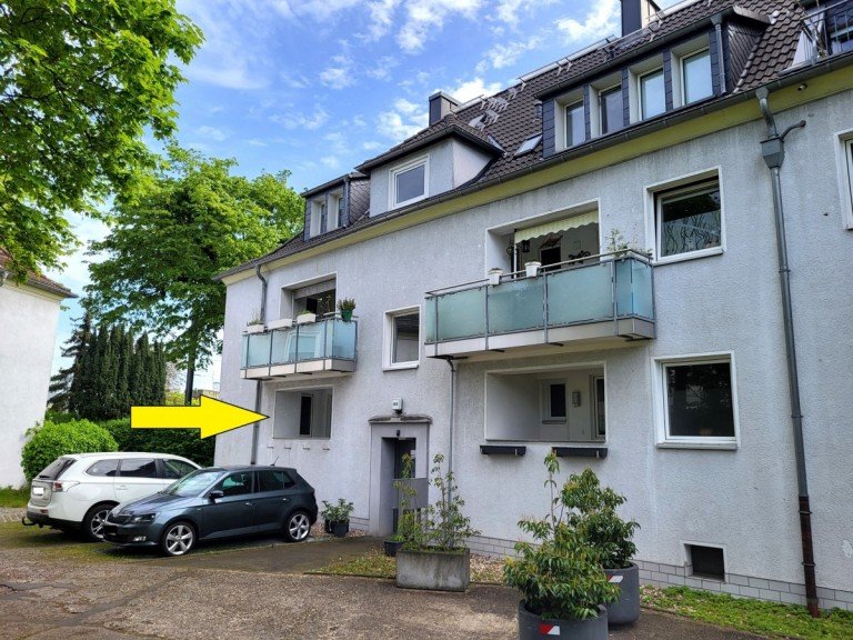 Hausansicht D�sseldorf/Derendorf Etagenwohnung BEREITS FREI: EG-WOHNUNG MIT TAGESLICHTBAD UND LOGGIA IN D�SSELDORF-DERENDORF ZU VERKAUFEN...