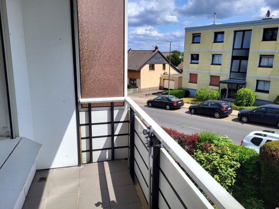 Balkon links Etagenwohnung Essen/Burgaltendorf