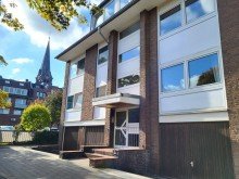 Vorderansicht 2 BEREITS FREI: WOHNUNG MIT SONNENBALKON UND GARAGE IN ZENTRALER LAGE VON B�DERICH ZU VERKAUFEN...