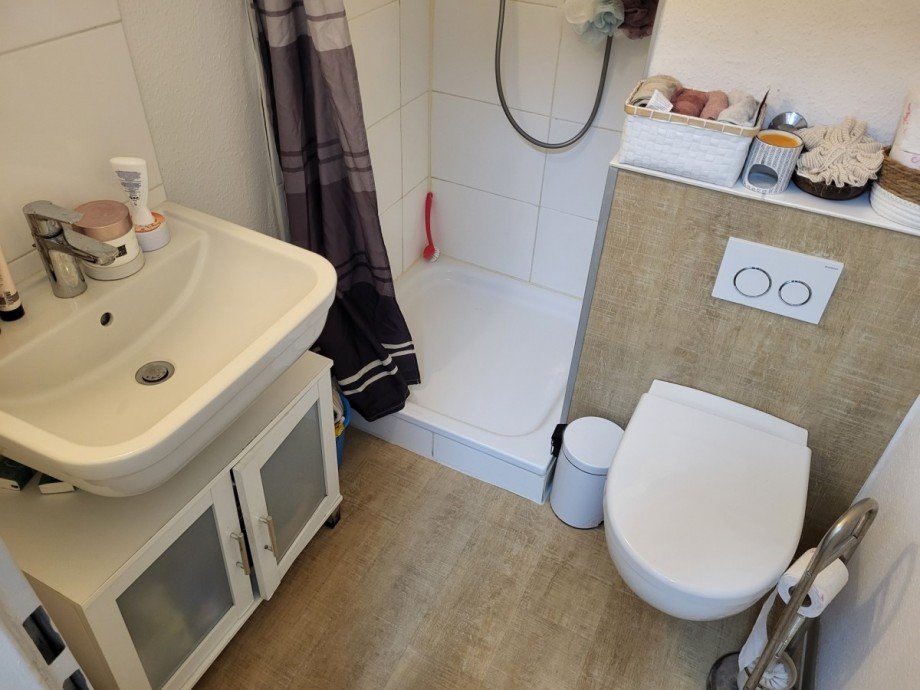 Bad Ansicht 1 Etagenwohnung Grevenbroich/Wevelinghoven