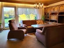Wohnen Ansicht 1 FREISTEHENDER BUNGALOW MIT KELLER UND 2 GARAGEN IN GREVENBROICH-FRIMMERSDORF ZU VERKAUFEN...