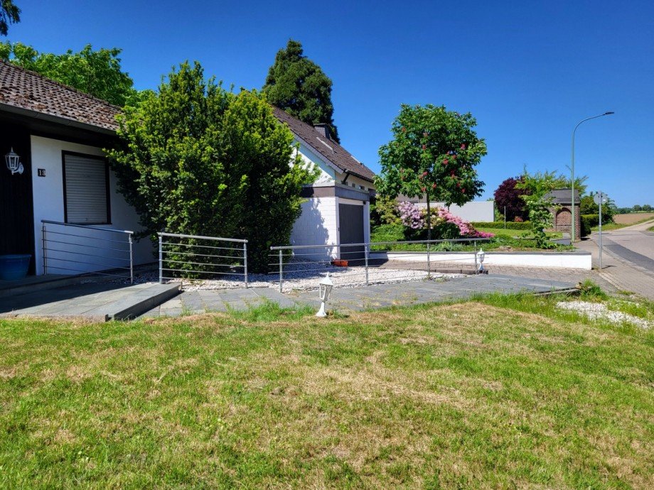 Vorgarten Einfamilienhaus Titz/Ameln