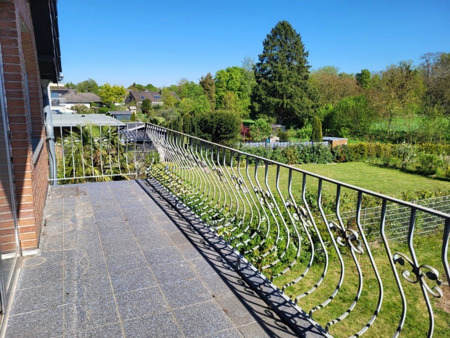 Balkon links Einfamilienhaus Grevenbroich/Kapellen