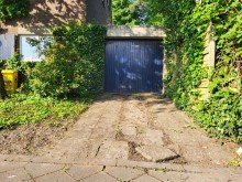 Garage mit Stellplatz REIHENECKHAUS MIT KELLER, GARAGE UND KLEINEM GARTEN IN D�SSELDORF-HEERDT ZU VERKAUFEN...