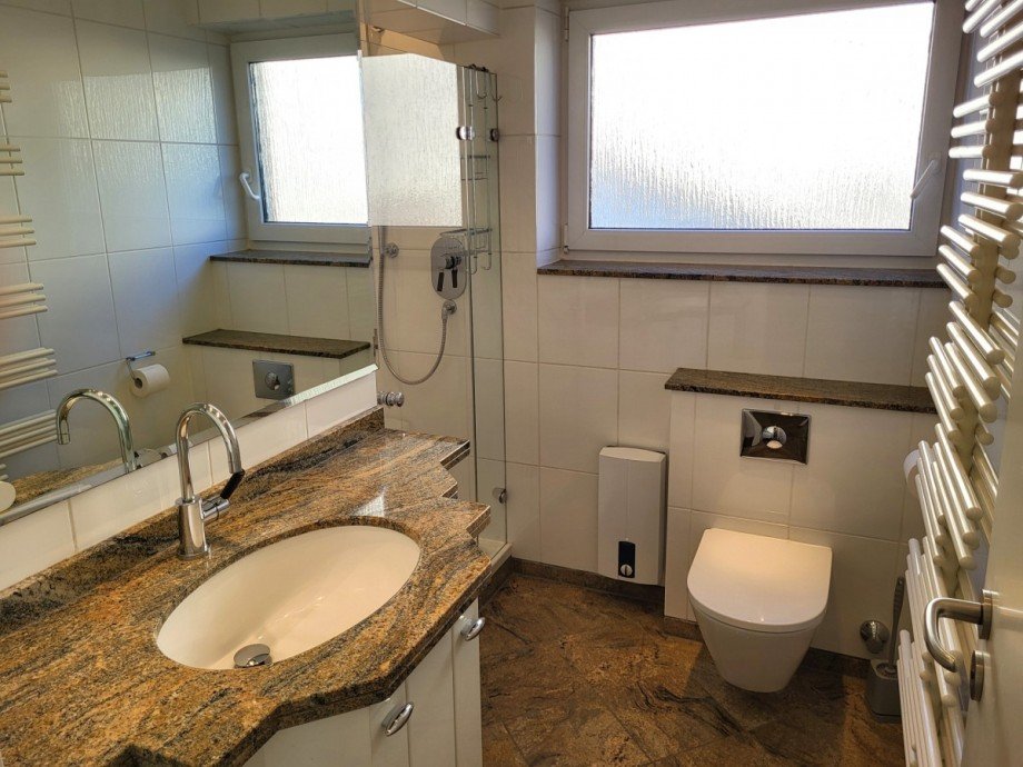 Duschbad Ansicht 1 Etagenwohnung Neuss/Bolssiedlung
