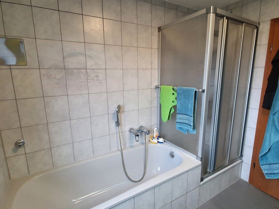 Bad Ansicht 2 Dachgeschosswohnung Meerbusch / B�derich