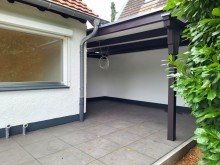 Freisitz KLEINES EINFAMILIENHAUS MIT GARAGE UND TOLLEM GARTEN IN NEUSS-REUSCHENBERG ZU VERMIETEN...