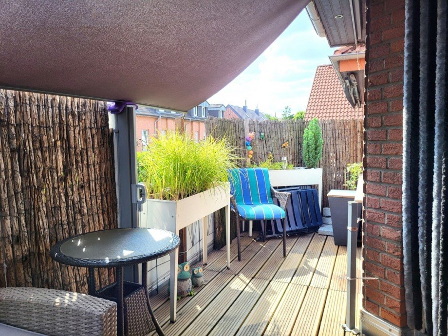 Balkon Ansicht 2 Dachgeschosswohnung Grevenbroich