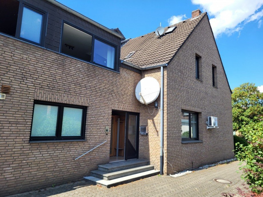 Hausansicht 2 Zweifamilienhaus Meerbusch/B�singhoven