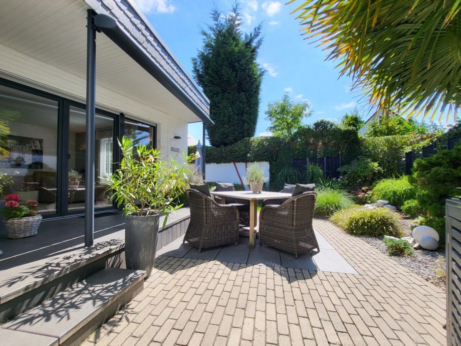 Gartenansicht 2 Bungalow Meerbusch/Str�mp