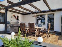 Terrasse Ansicht 1 FREISTEHENDES HAUS MIT EINLIEGERBEREICH UND SCH�NEM GARTEN IN MEERBUSCH-OSTERATH ZU VERKAUFEN...