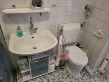 Bad Ansicht 2 3-ZIMMER-WOHNUNG IM ERDGESCHOSS MIT BALKON IN RUHIGER LAGE VON GREVENBROICH-ORKEN ZU VERKAUFEN...