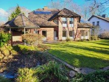 R�ckansicht 2 FREISTEHENDES 1-2 FAMILIENHAUS MIT DOPPELGARAGE IM KRANKENHAUSVIERTEL IN GREVENBROICH-STADTMITTE...