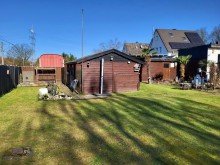 2 Gartenh�user... FREISTEHENDES HAUS MIT EINLIEGERBEREICH UND SCH�NEM GARTEN IN MEERBUSCH-OSTERATH ZU VERKAUFEN...