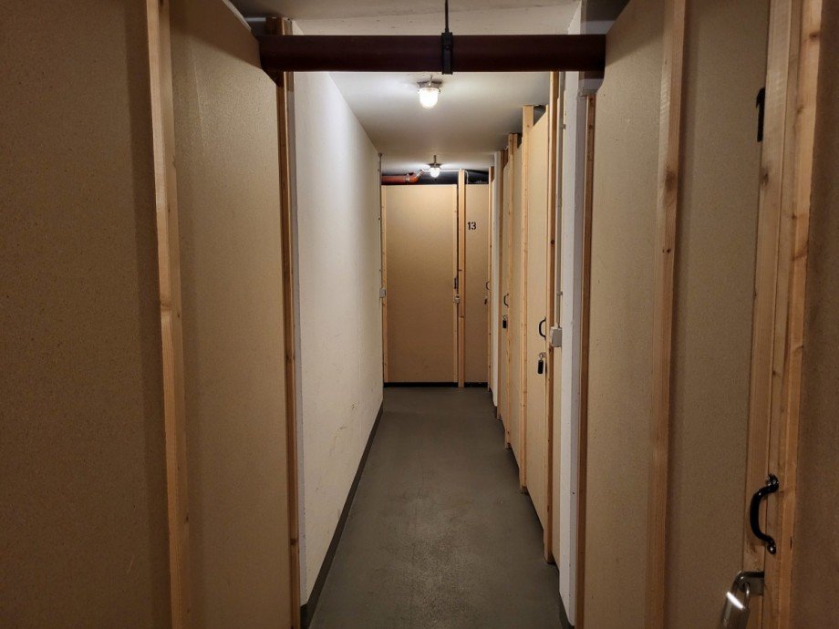 Kellerflur Etagenwohnung D�sseldorf/Ludenberg