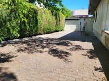 Garage R�ckseite FREISTEHENDER BUNGALOW MIT KELLER UND GROSSER GARAGE IN FELDRANDLAGE VON TITZ-AMELN ZU VERKAUFEN...