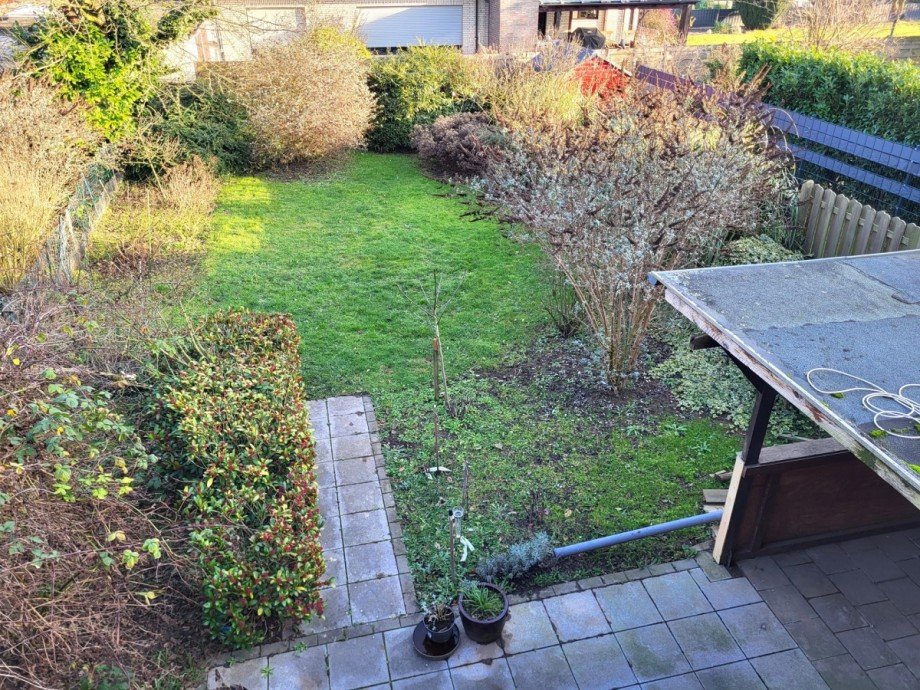 Garten rechts Zweifamilienhaus Rommerskirchen/Anstel