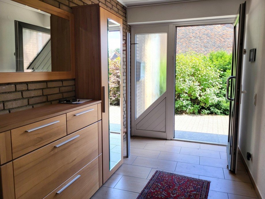 Haupthaus Diele Ansicht 2 Zweifamilienhaus Meerbusch/B�singhoven