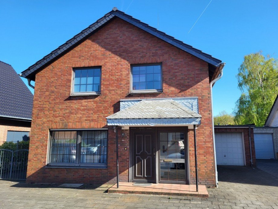 Hausansicht 2 Einfamilienhaus Grevenbroich/Kapellen