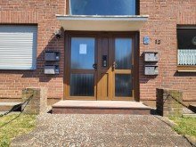 Hauseingang 3-ZIMMER-WOHNUNG IM ERDGESCHOSS MIT BALKON IN RUHIGER LAGE VON GREVENBROICH-ORKEN ZU VERKAUFEN...