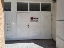 Garage LADENLOKAL MIT NEBENR�UMEN, GROSSER GARAGE UND LAGER IM KELLER  AB SOFORT ZU VERMIETEN...