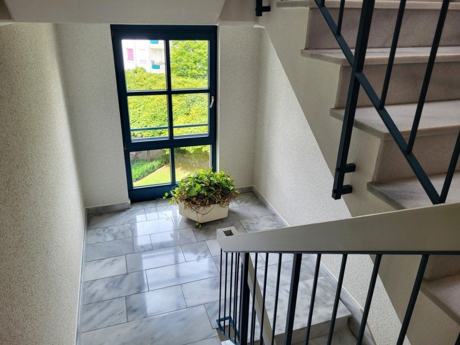 Treppenhaus Etagenwohnung D�sseldorf/Ludenberg