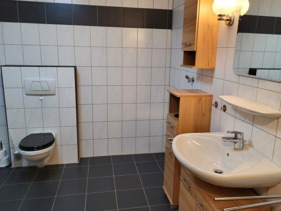 Bad Ansicht 1 Erdgeschosswohnung Grevenbroich/Gustorf