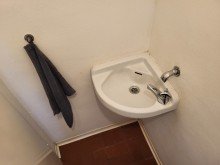 WC Ansicht 2 REIHENECKHAUS MIT KELLER, GARAGE UND KLEINEM GARTEN IN D�SSELDORF-HEERDT ZU VERKAUFEN...