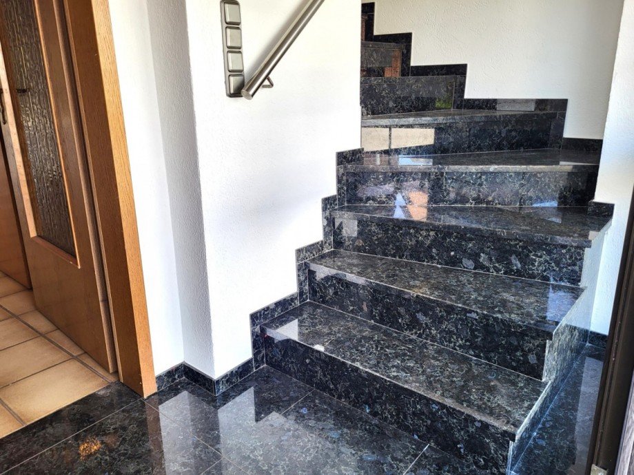 Treppe zum OG Einfamilienhaus Grevenbroich/Kapellen